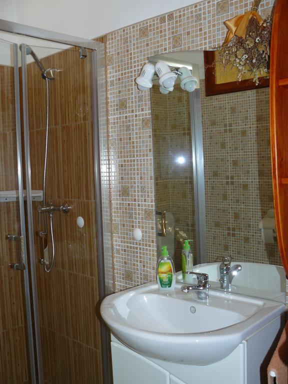 Angela Vendeghaz Hotel โทไก ภายนอก รูปภาพ